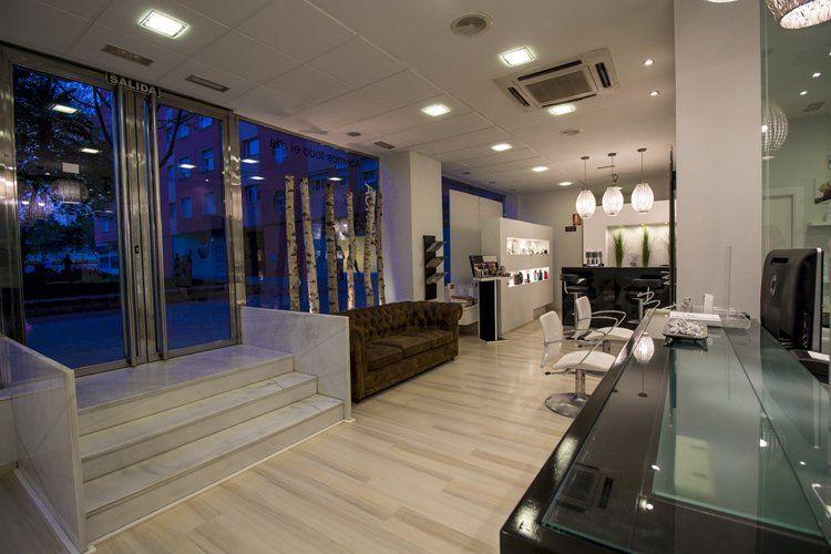 Ana Elvira Peluqueros - Peluqueria en Almeria - Coiffure Almería - OneBooking