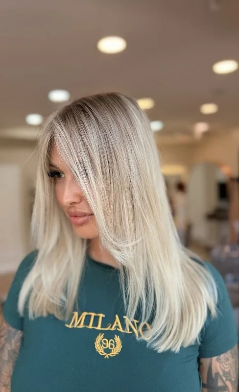 Ela Hair Beauty and Nails Salon - Coiffure Tiranë - OneBooking