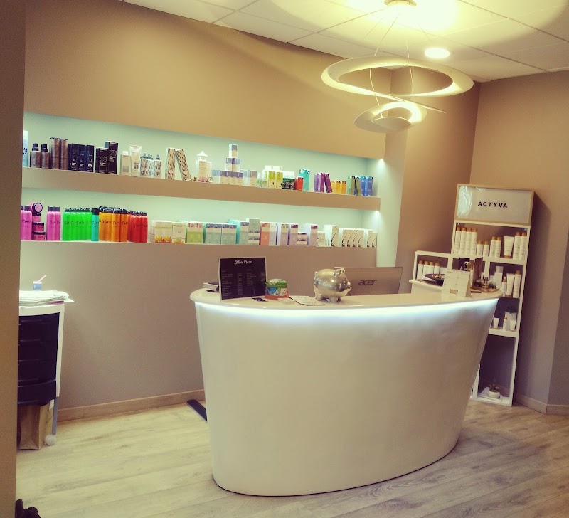 PARRUCCHIERI TESTE DI AUTORE - Coiffure Ferrara - OneBooking
