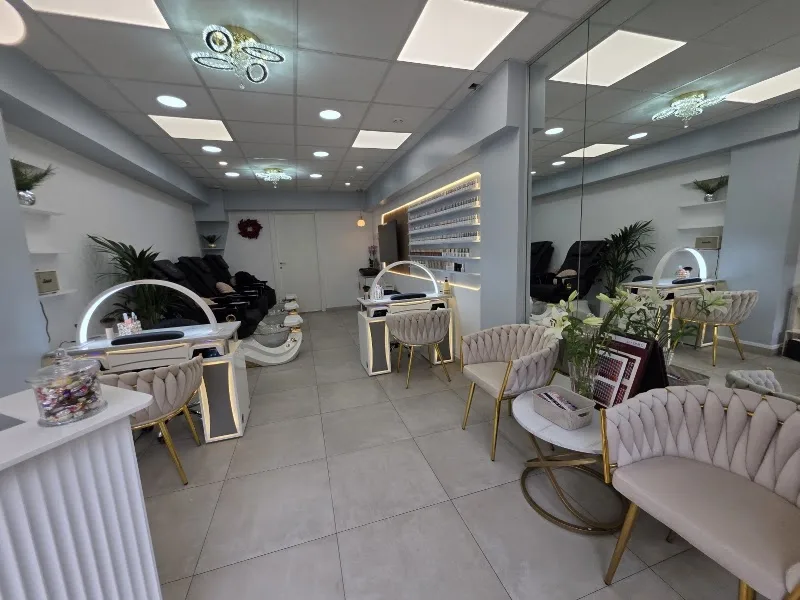 Palais Nails