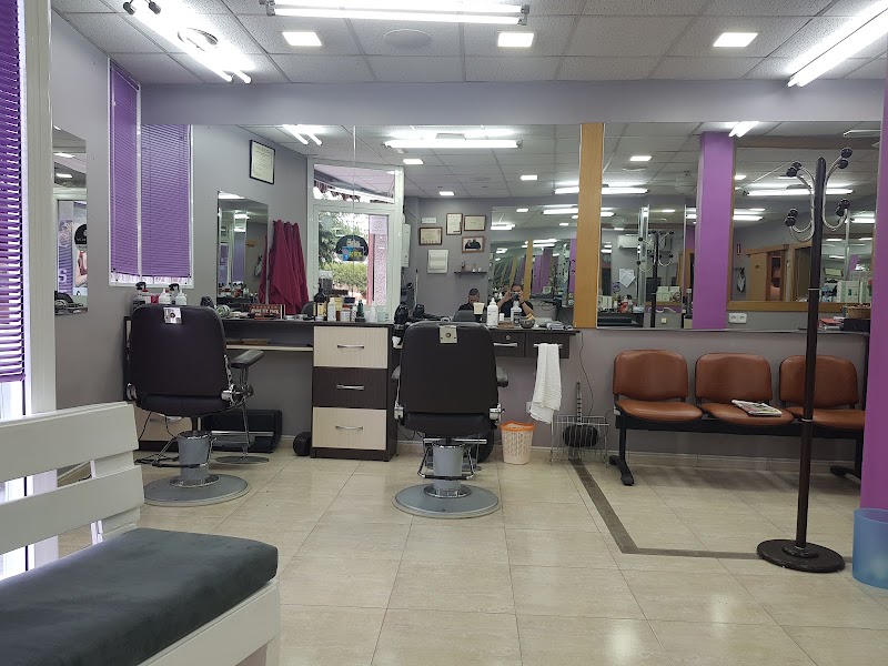 Peluquería Caracuel - Coiffure Badalona - OneBooking
