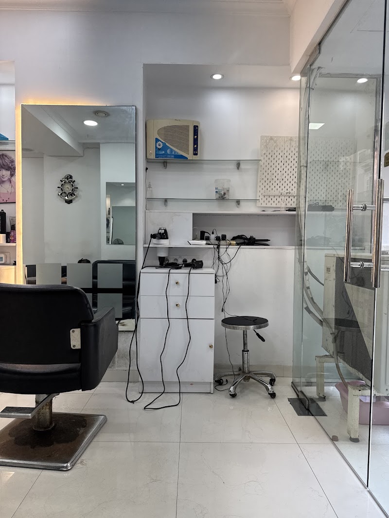 Peluquería Carolina - Coiffure València - OneBooking