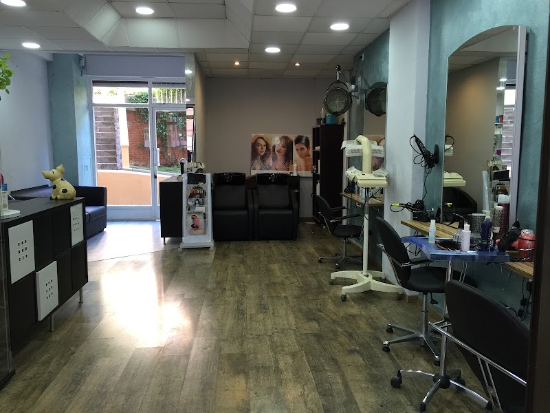 Peluqueria Mi Habana - Coiffure Badalona - OneBooking
