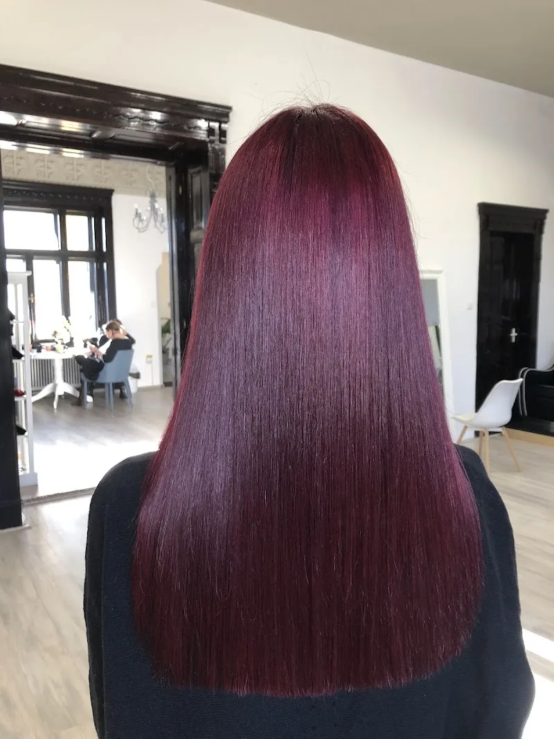 No.7 cut & colour salon