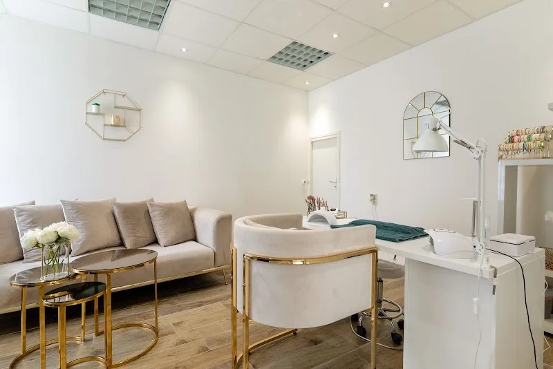 Institut MH - Coiffure Bagnols-sur-Cèze - Photo de couverture - OneBooking