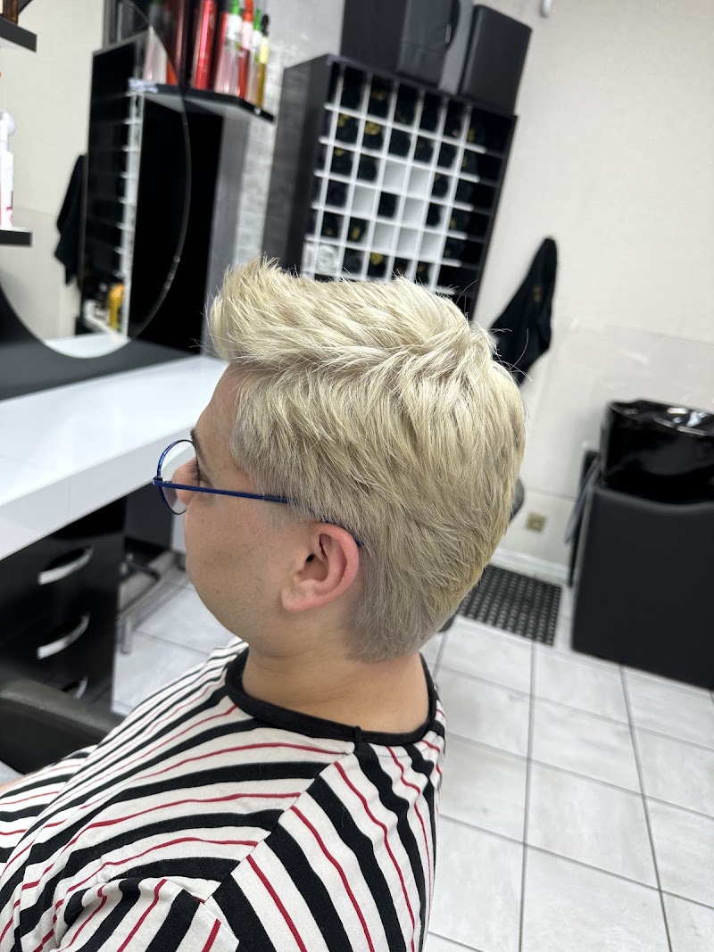 Maxkapsalon Mol - Coiffure Mol - Photo de couverture - OneBooking