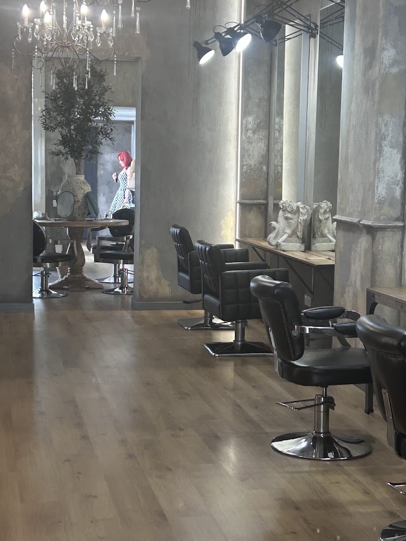 OSCAR PALOS hair salon - Coiffure València - OneBooking