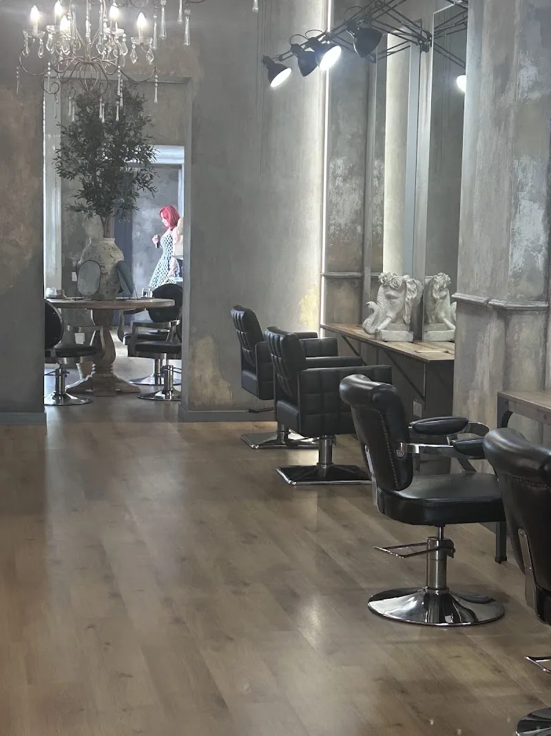 OSCAR PALOS hair salon