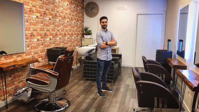 Alejandro Martínez Peluquería / Barbería - Coiffure Murcia - OneBooking
