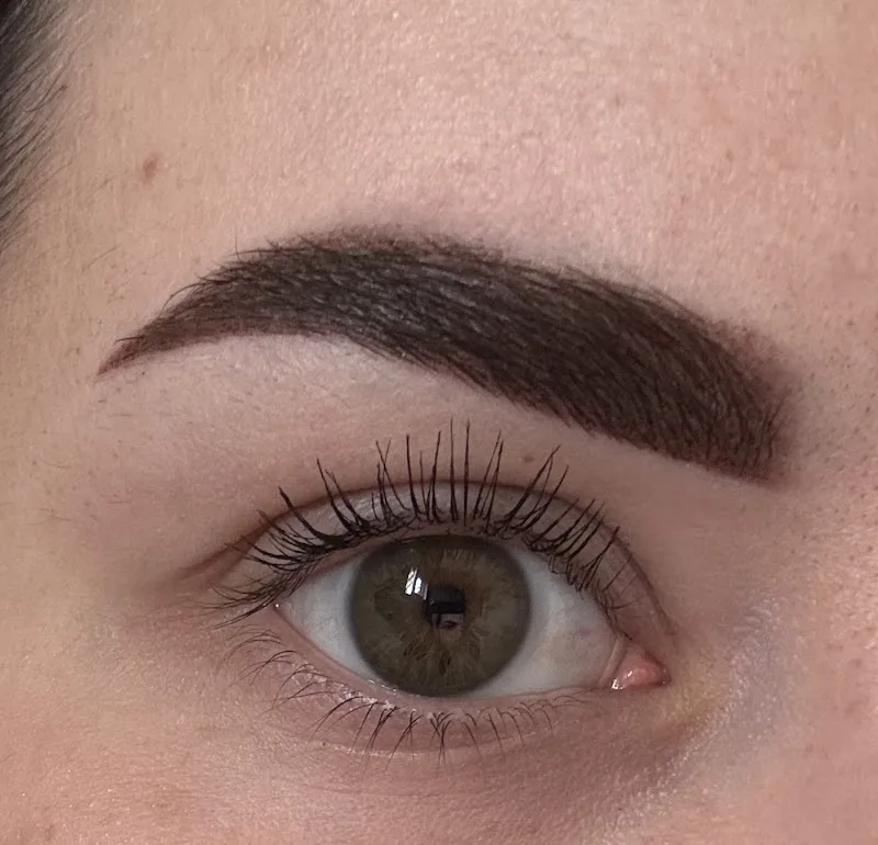 Katherine González - Pestañas y Cejas Badalona
