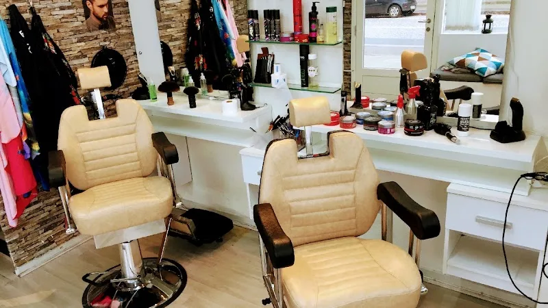 Alland Frisør - Coiffure Viborg - Photo de couverture - OneBooking