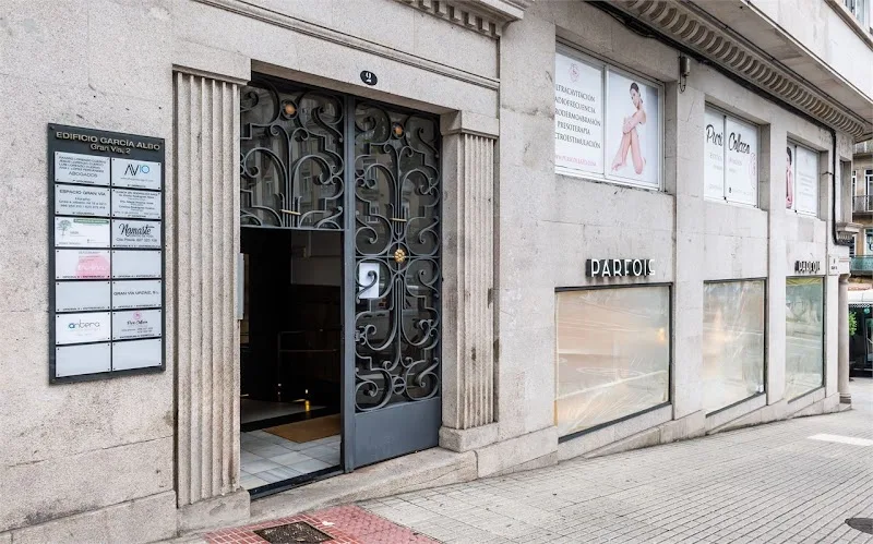 Puri Collazo | Centro Estética, Tratamiento Capilar, Oncoestética y Pelucas - Coiffure Vigo - Photo de couverture - OneBooking
