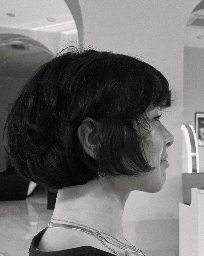 Andrea Borrelli Saloon, Hairstylist & Beauty Roma Prati - Extension - Coiffure Rome - OneBooking