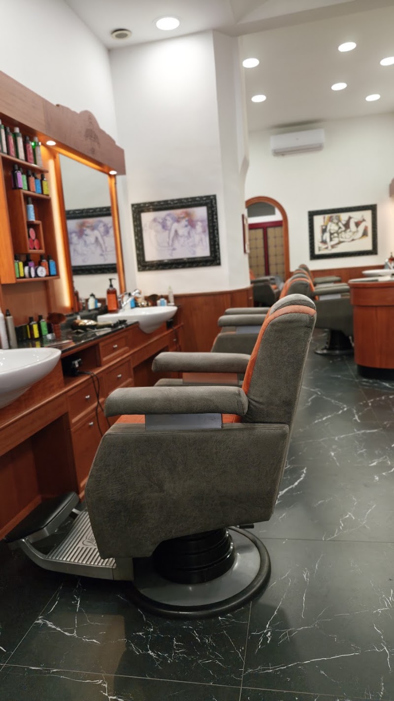 Modafferi Barber Shop: Dal 1970 barbieri a Roma - Coiffure Rome - OneBooking