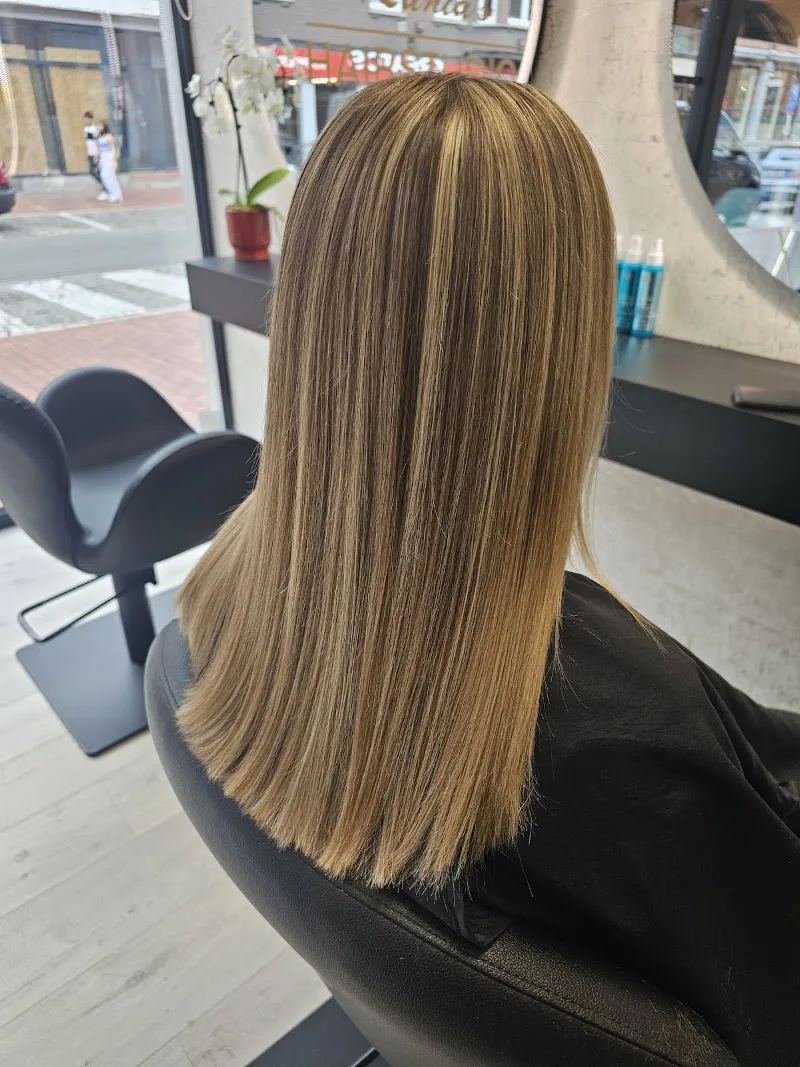 Rania's HAIRSTUDIO - Massage Roeselare - OneBooking