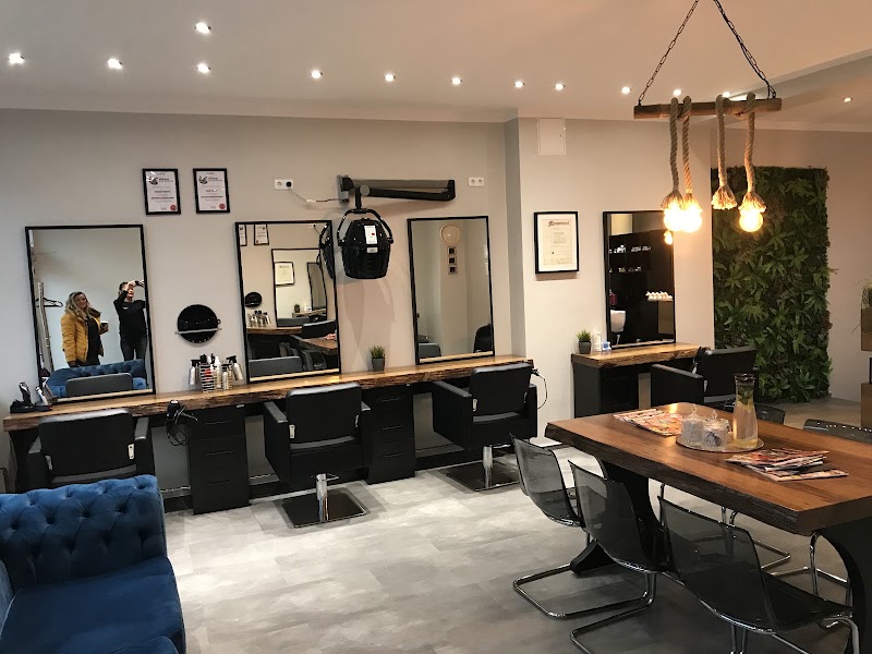 Revolution Hair - Köln - Coiffure Cologne - OneBooking