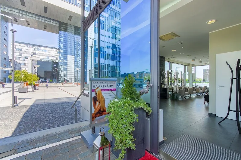 Friseur Rheinlocken, Köln Rheinauhafen - Coiffure Cologne - OneBooking