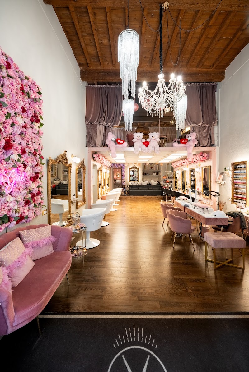 ILYOS Hair&Nail Spa - Coiffure Florence - OneBooking