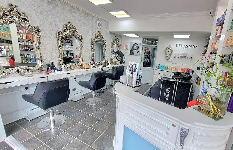 CC Hair Studio - Coiffure Oxford - OneBooking