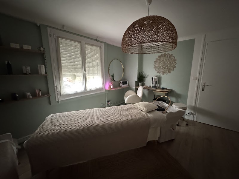 HÔME - Head Spa & Santé Capillaire