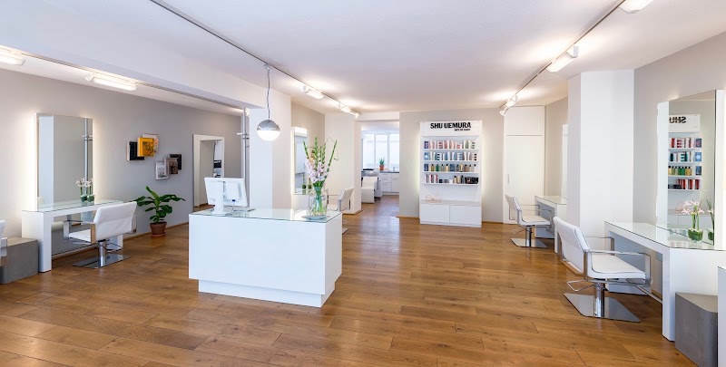 Unique Friseure München - Coiffure Munich - OneBooking