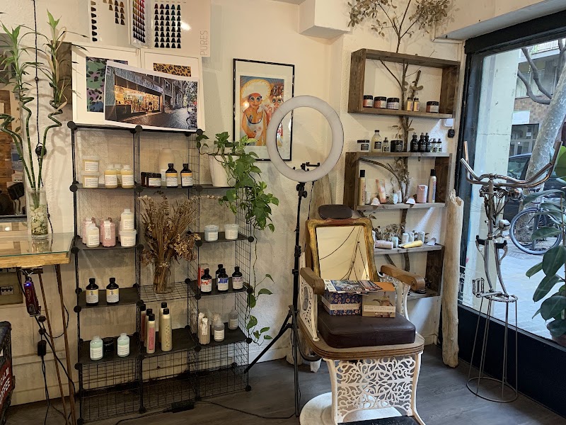 Peluqueria Roots Hair Club - Coiffure Barcelona - OneBooking