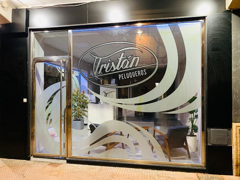 Tristan Peluqueros - Coiffure Almería - OneBooking