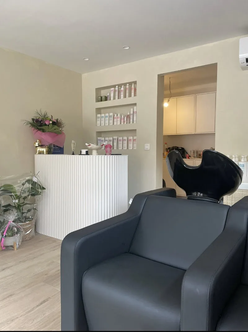 M.T hairstudio - Coiffure Genk - OneBooking