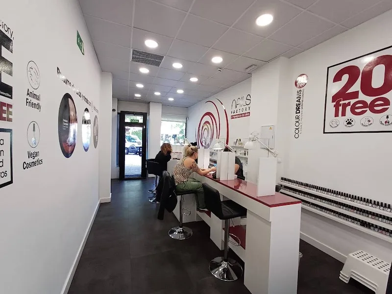Nails Factory Fuenlabrada Avenida España - Institut de beauté Fuenlabrada - Photo de couverture - OneBooking