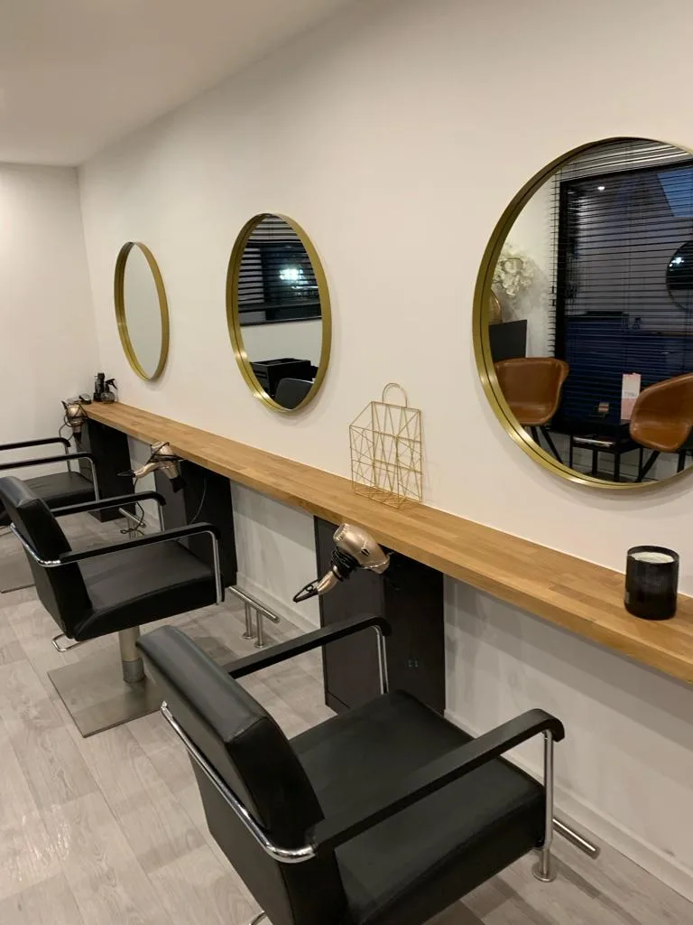 GEKNIPT Eksaarde - Coiffure Lokeren - Photo de couverture - OneBooking
