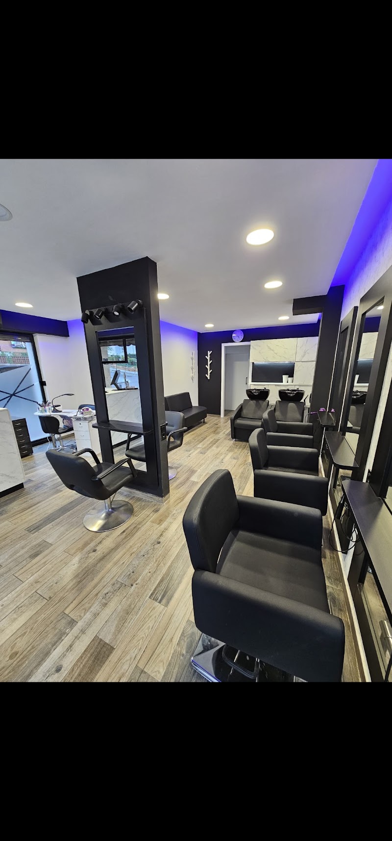 Peluquería Patis - Coiffure Badalona - OneBooking