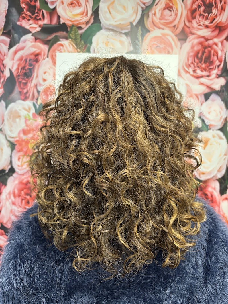 El 28 Curly Peluquería Barcelona - Coiffure Barcelona - OneBooking