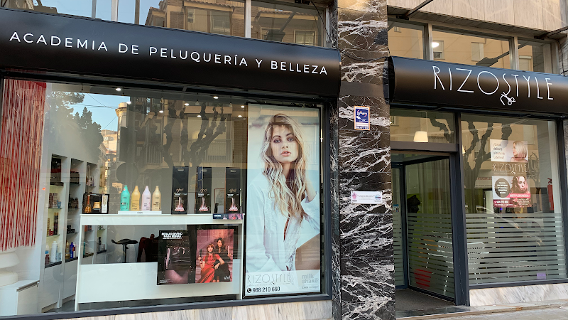 RizosStyle Academia de Peluquería y Belleza
