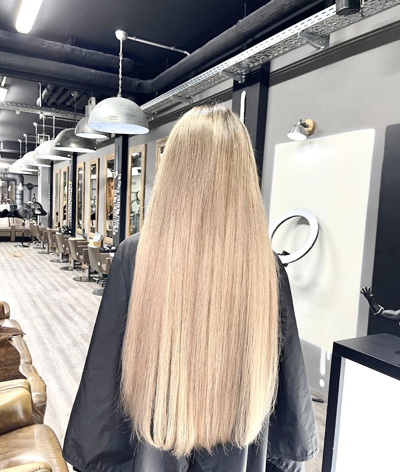 Bo´n Say Hairlounge Ehrenstraße - Coiffure Cologne - OneBooking