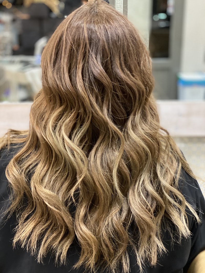 N&C PELUQUEROS (Vigo) - Coiffure Vigo - OneBooking