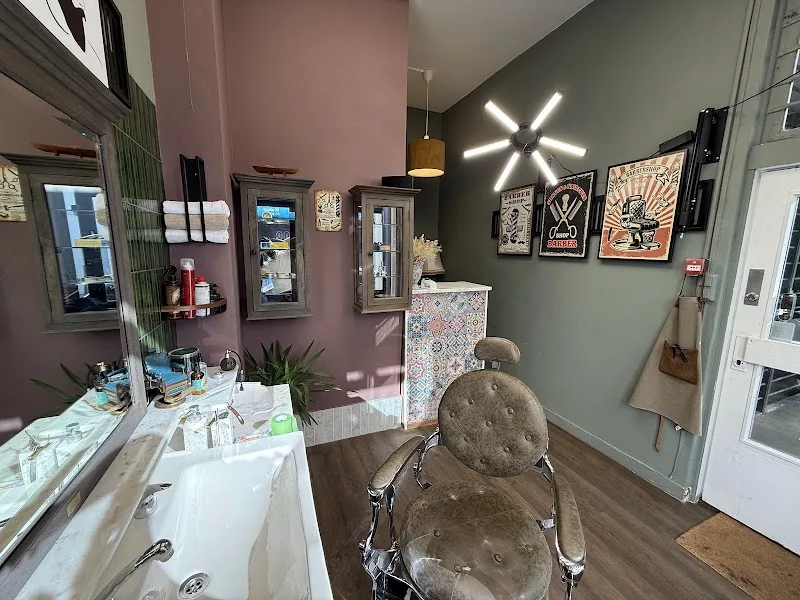 Barber Chair Saloon