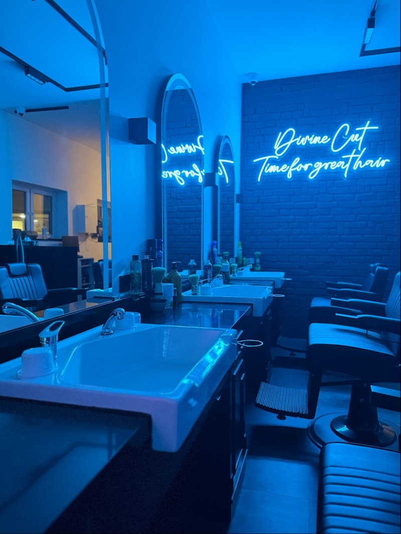 Divine Cut Barbershop Friseursalon Frankfurt - Coiffure Frankfurt Am Main - OneBooking