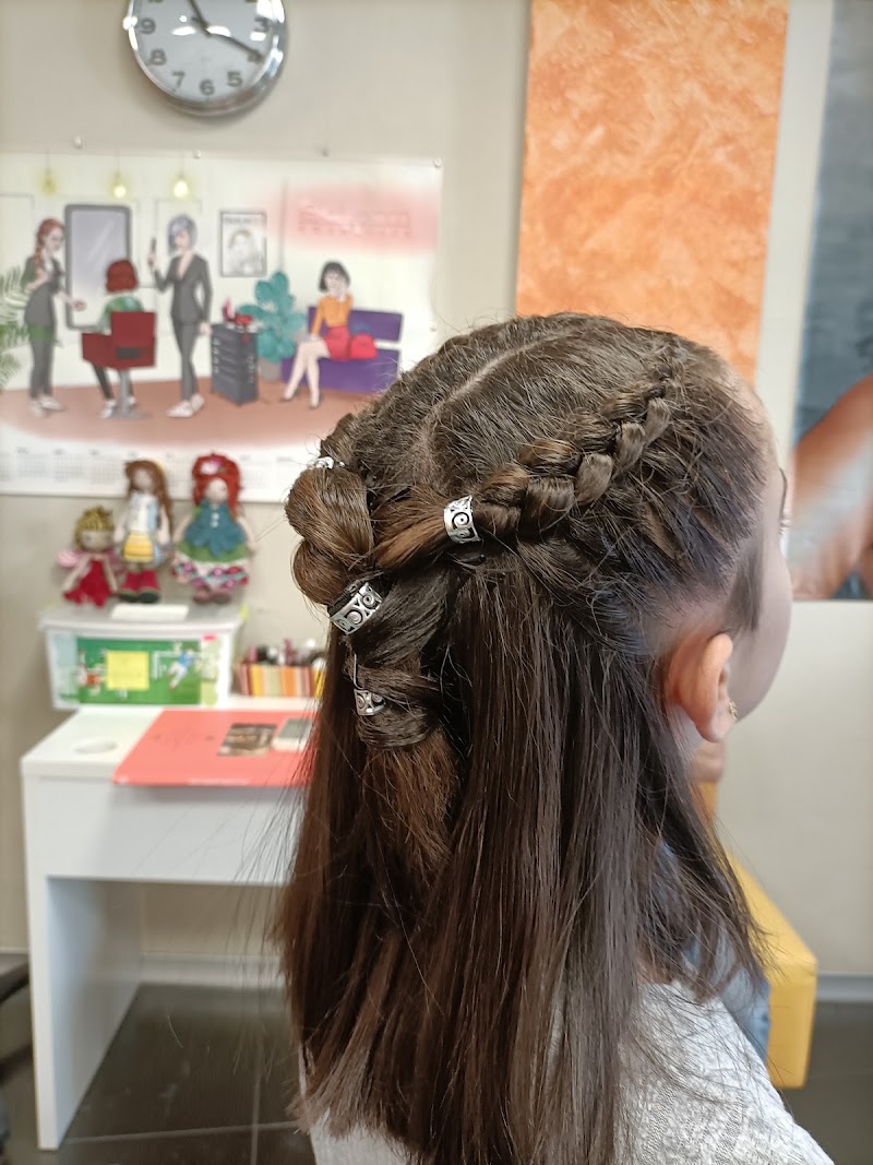 Turrens - Peluquería en Santo Cristo | Peluquería Badalona - Coiffure Badalona - OneBooking