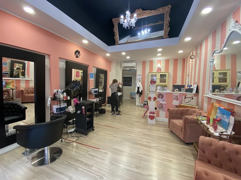 Valedò Hair Style · Parrucchiera Donna - Cagliari