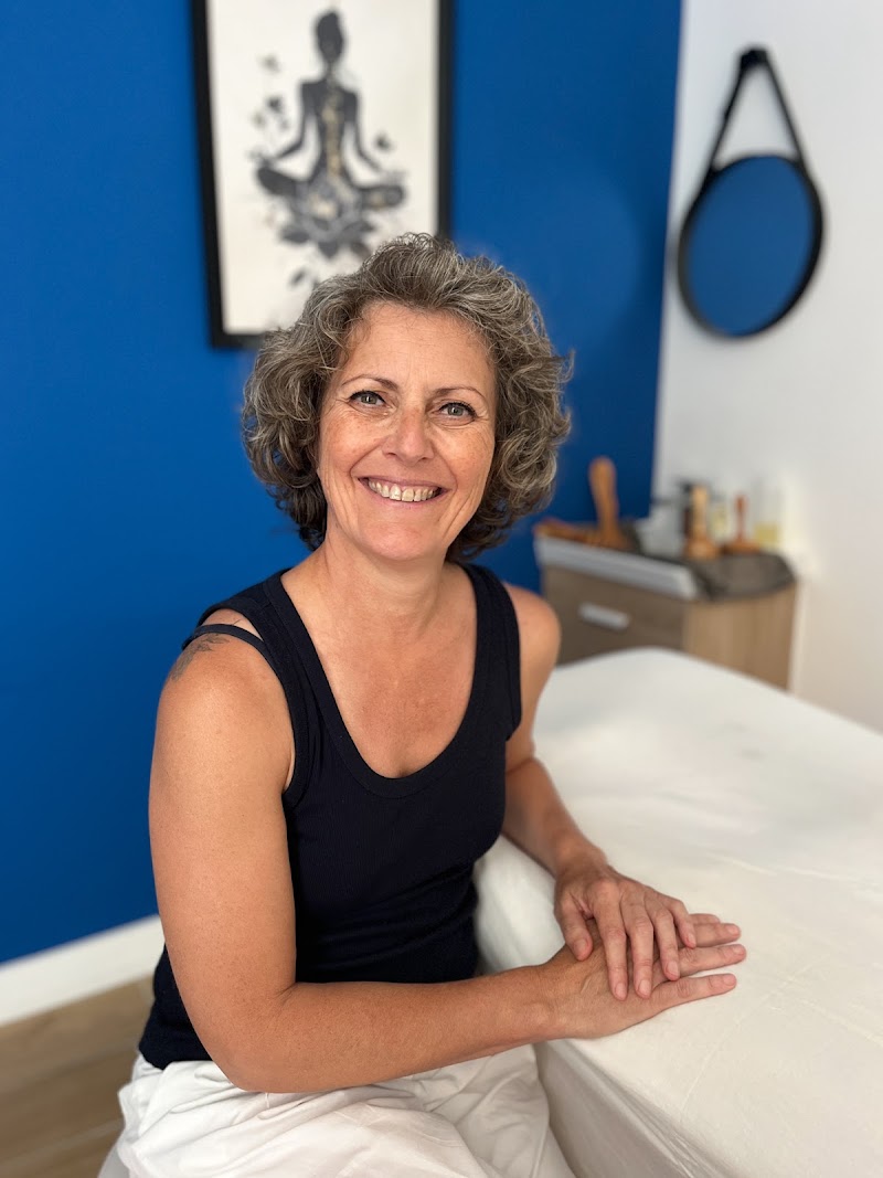 Nelly Comte - Energéticienne à Nice. Soins et Massages à Nice. Thérapeute en psychogénéalogie - Analyse transgénérationnelle