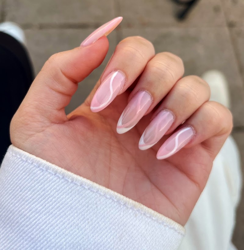 Bloom Beauty & Art Cejas y pestañas | Talleres y cursos de maquillaje | Uñas | Maquillaje para novias y eventos