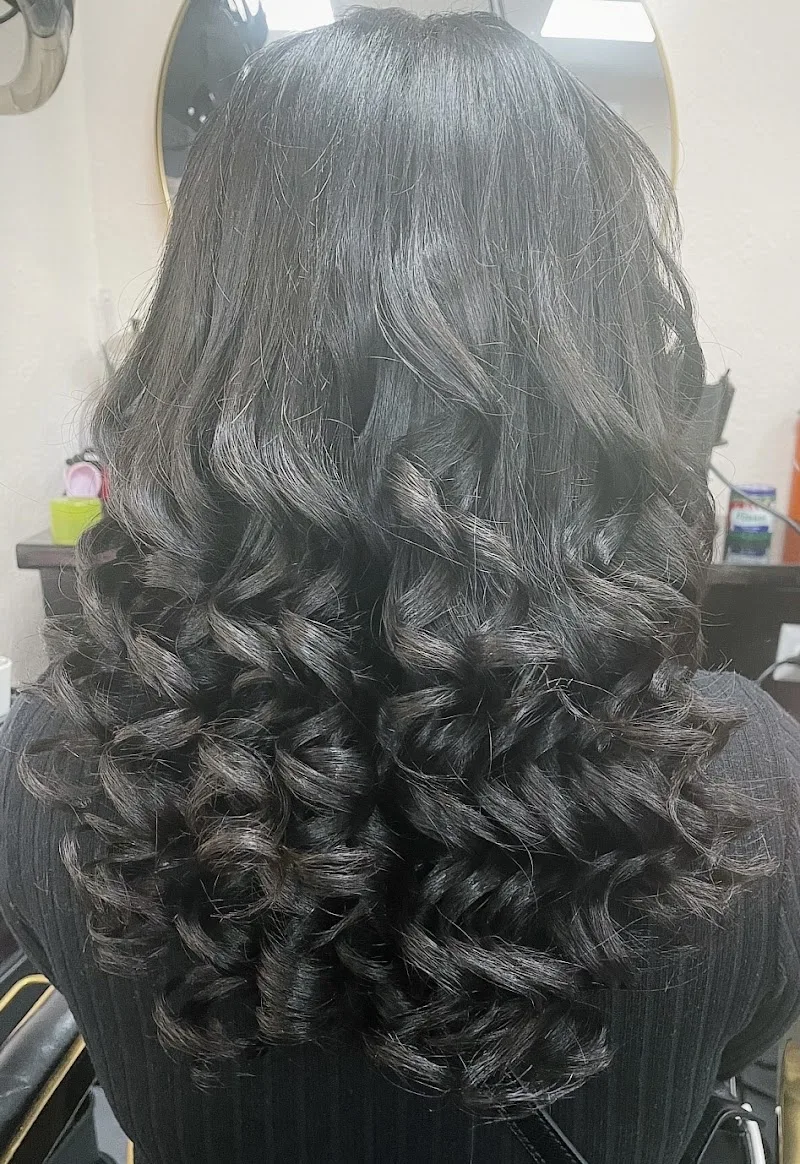 Ebenezer Hair & Cosmetics - Coiffure Frankfurt Am Main - OneBooking