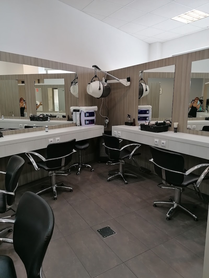 Naty Allegue peluqueria - Coiffure A Coruña - OneBooking