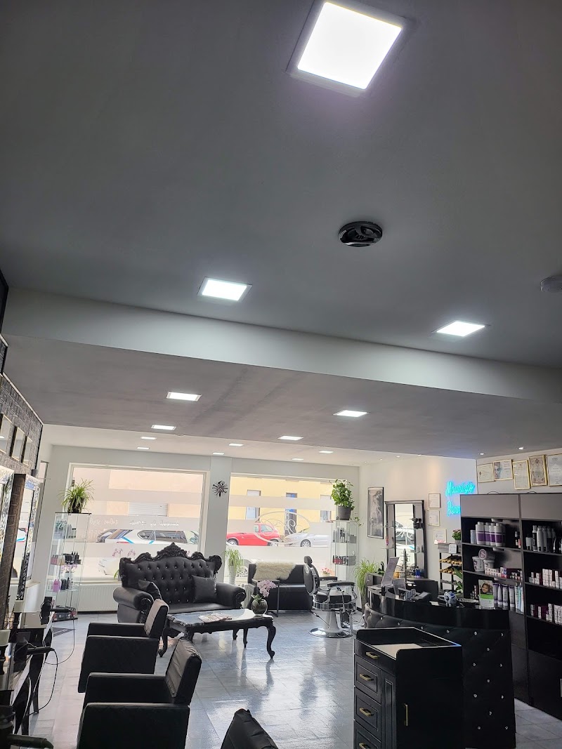 Hairstyle by m.conti Hair Stylist | Master of Color and cut Color of Guy Tang | lisap milano /Vidal Sasson Haircut - Coiffure Düsseldorf - OneBooking