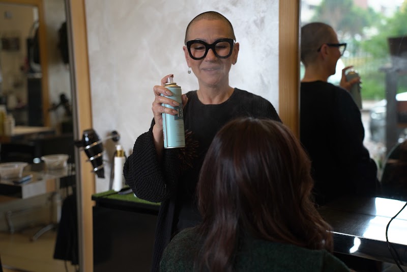 Industrial Studio - Coiffure Latina - OneBooking