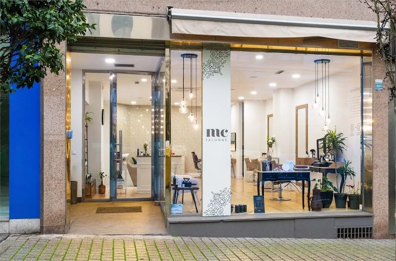 MC Salonne - Coiffure Vigo - Photo de couverture - OneBooking