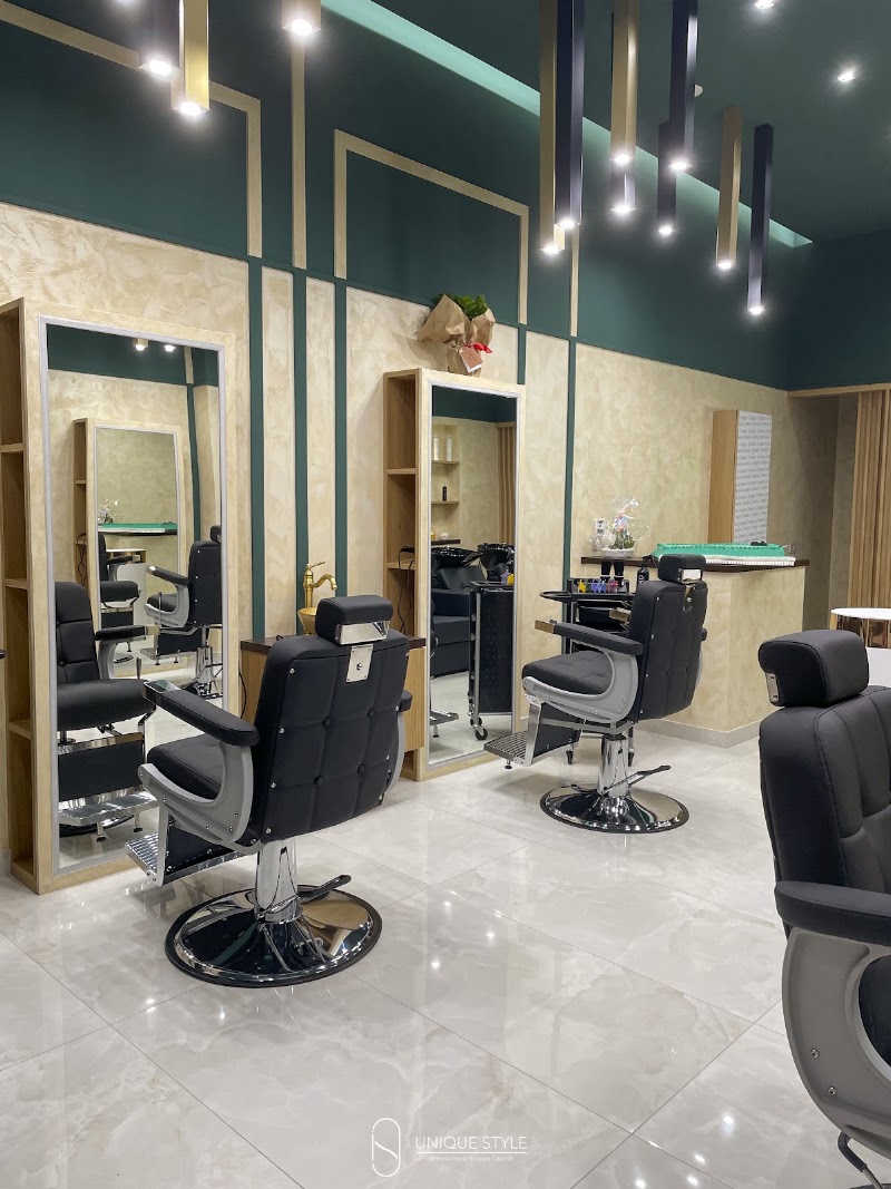 UNIQUE STYLE DI ANTONIO E ISACCO - Coiffure Giugliano In Campania - OneBooking