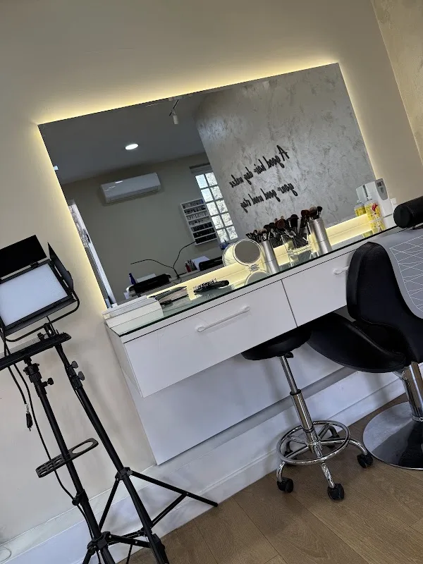 Ela Hair Beauty and Nails Salon - Coiffure Tiranë - Ela Hair Beauty and Nails Salon - Photo Galerie - OneBooking