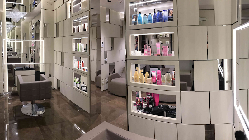 DIVA Luxury Hair Salon Srl by Antonio Mazzola - Coiffure Rome - OneBooking