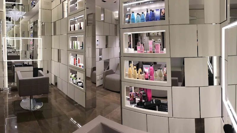 DIVA Luxury Hair Salon Srl by Antonio Mazzola - Coiffure Rome - OneBooking